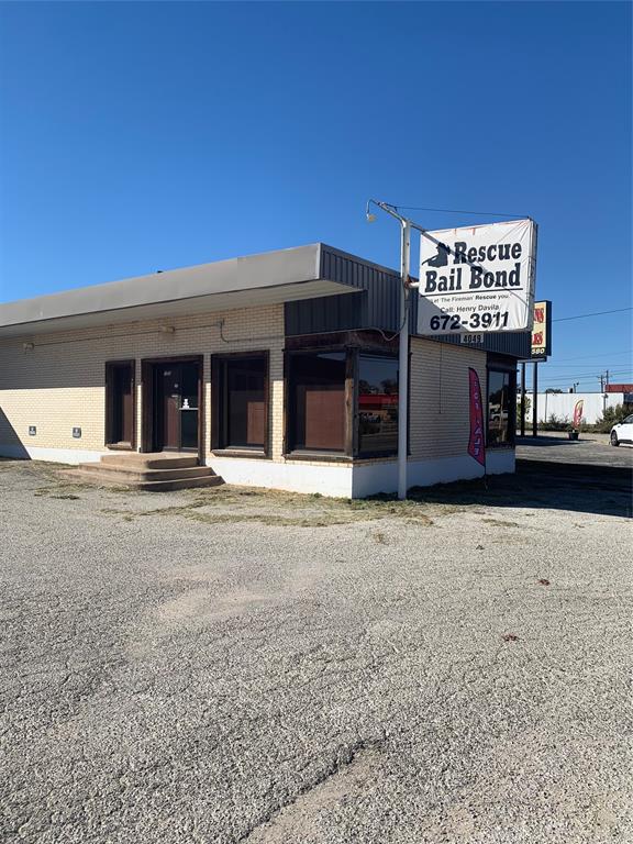 This is an Estate Sale! Warehouse space  loading docks with 4 overhead doors and tall ceilings.Three  or more different Office spaces, Storage space, parking space, ground level garage with overhead door. Possible use for front could be retail business. Rail Road track in back of property. Take flashlight parts of buildings are dark. This property is owned by Realtor listing agent Peggy Bailey