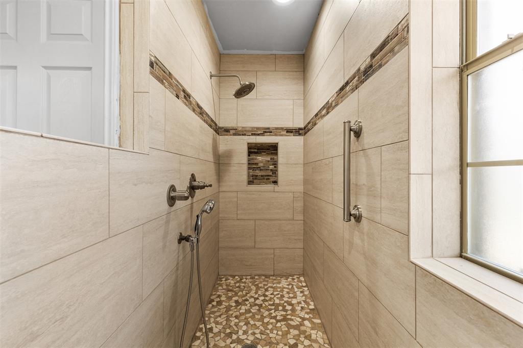 Decordova Bend Estate - Residential