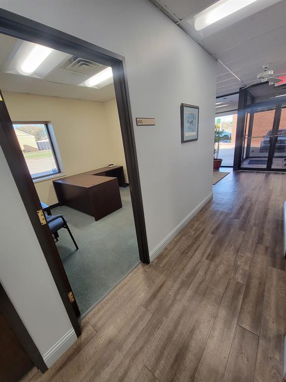Jones Hardin - Commercial Lease