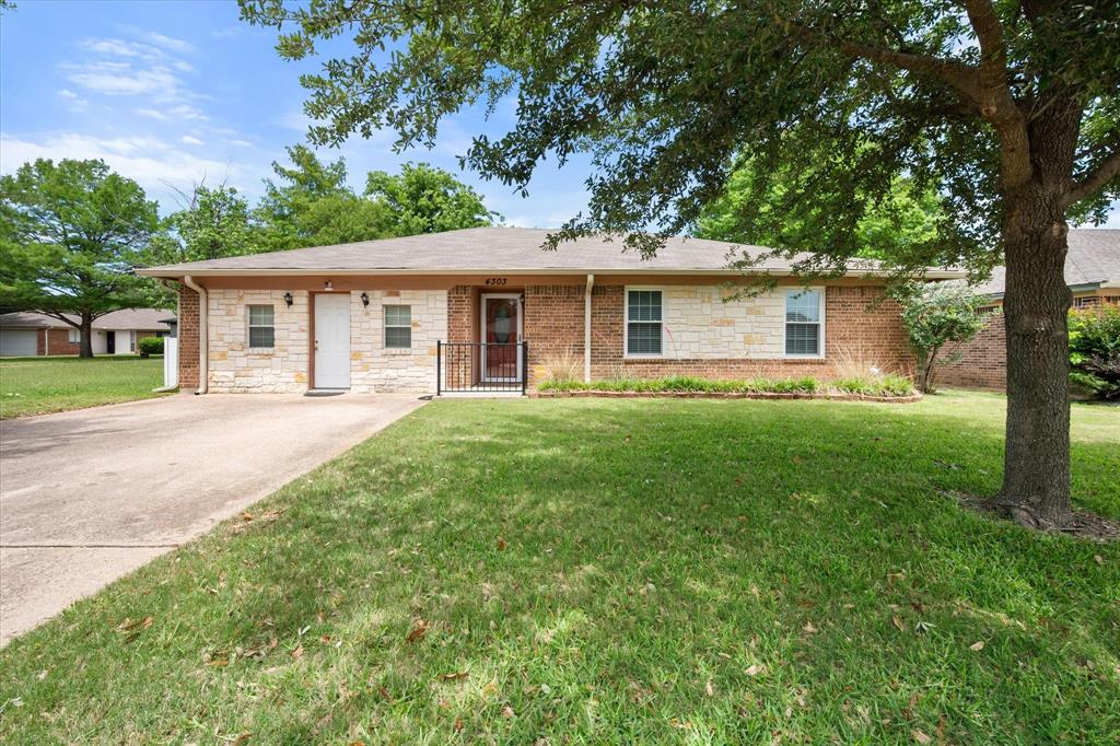Tucked away on a quiet cul-de-sac, this South Arlington gem combines comfort, space, and convenience. Thoughtfully designed with inviting living spaces, spacious bedrooms, and a backyard made for entertaining, this home offers the perfect blend of warmth and functionality. Enjoy easy access to top-rated amenities, shopping, dining, and entertainment while still enjoying the feel of an established neighborhood. Don’t miss this incredible opportunity!