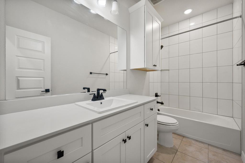 Oaks of North Grove - Residential