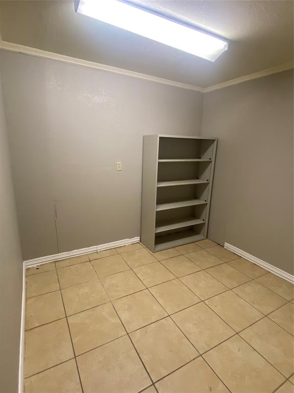 Leyva - Commercial Sale