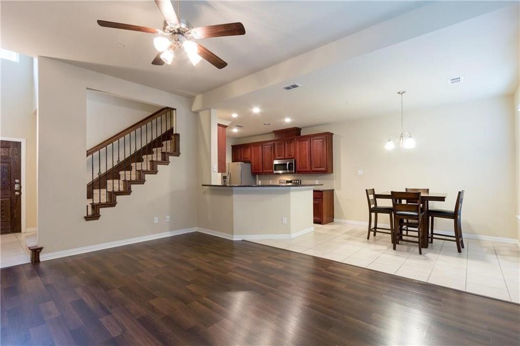 The Twnhms At Continental S - Residential