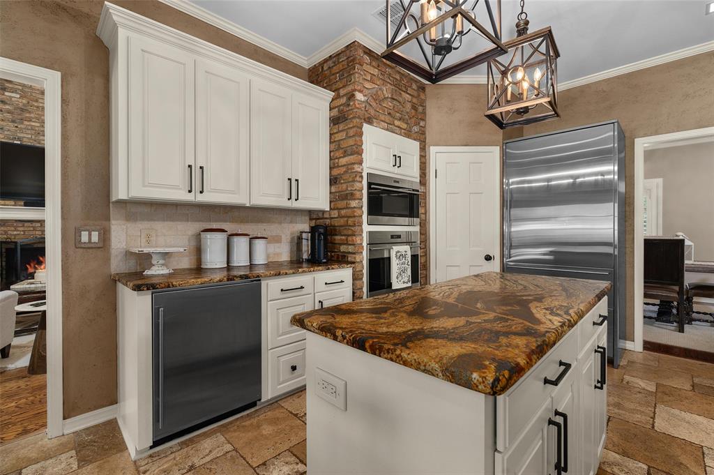 Shadow Ridge Estate - Residential