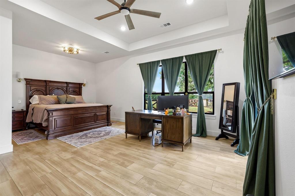 Tinsley Tam - Residential