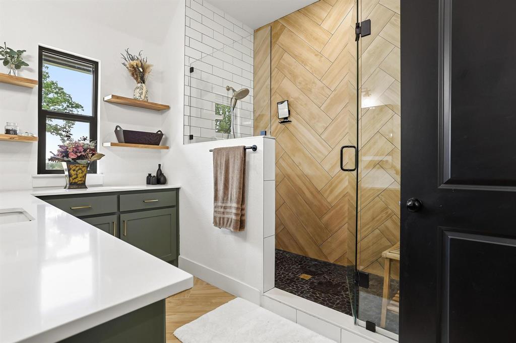 Tinsley Tam - Residential