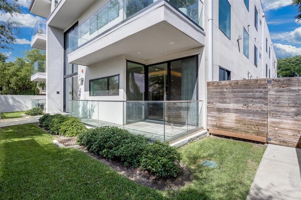 3923 Cole Ave Condos - Residential