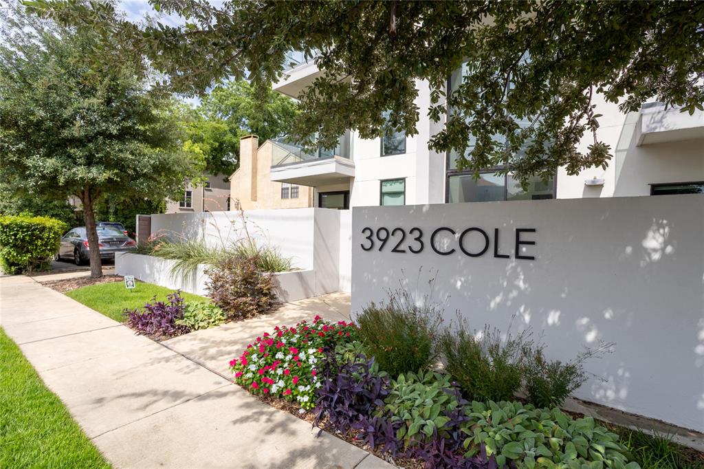 3923 Cole Ave Condos - Residential