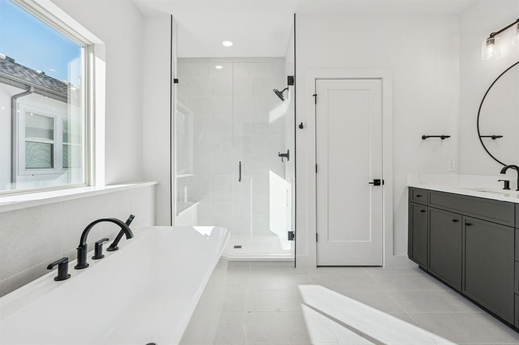 Lewisville Water's Edge II Condominium - Residential