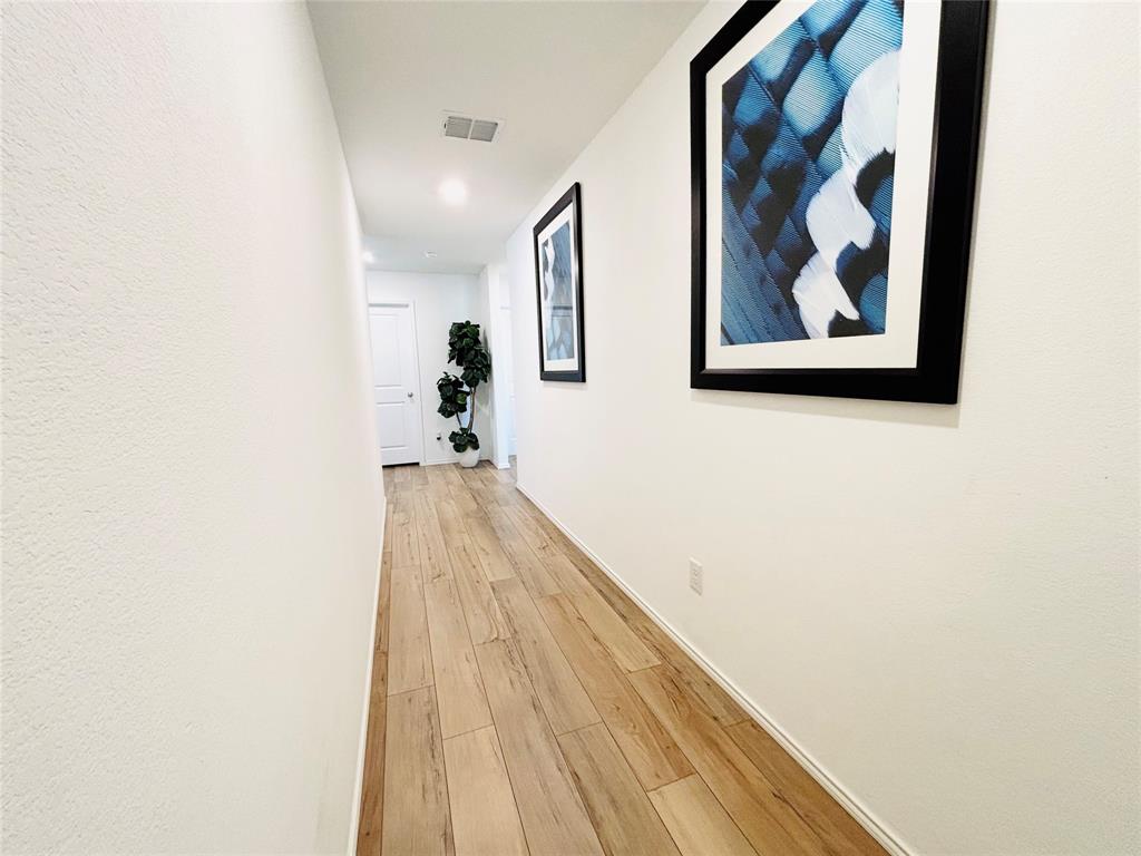 Renovation! House has been cleaned through out recently. AC recently maintenance, Luxury Vinyl Plank flooring through out the house, NO CARPET, upgraded pull out kitchen faucet, Smart lock, smart garage door opener. Open layout with tons of natural sun light. Clean, on trend interior and neutral exterior color. House will looks absolutely beautiful with any decors. opened concept kitchen for family gathering party. Property ONLY 2 minutes walk to the Great community which has clubhouse with game rooms, pools has lazy river, BBQ station, gym room, trails, ponds, basketball court, golfs, sand volleyball court and more... Check it out!