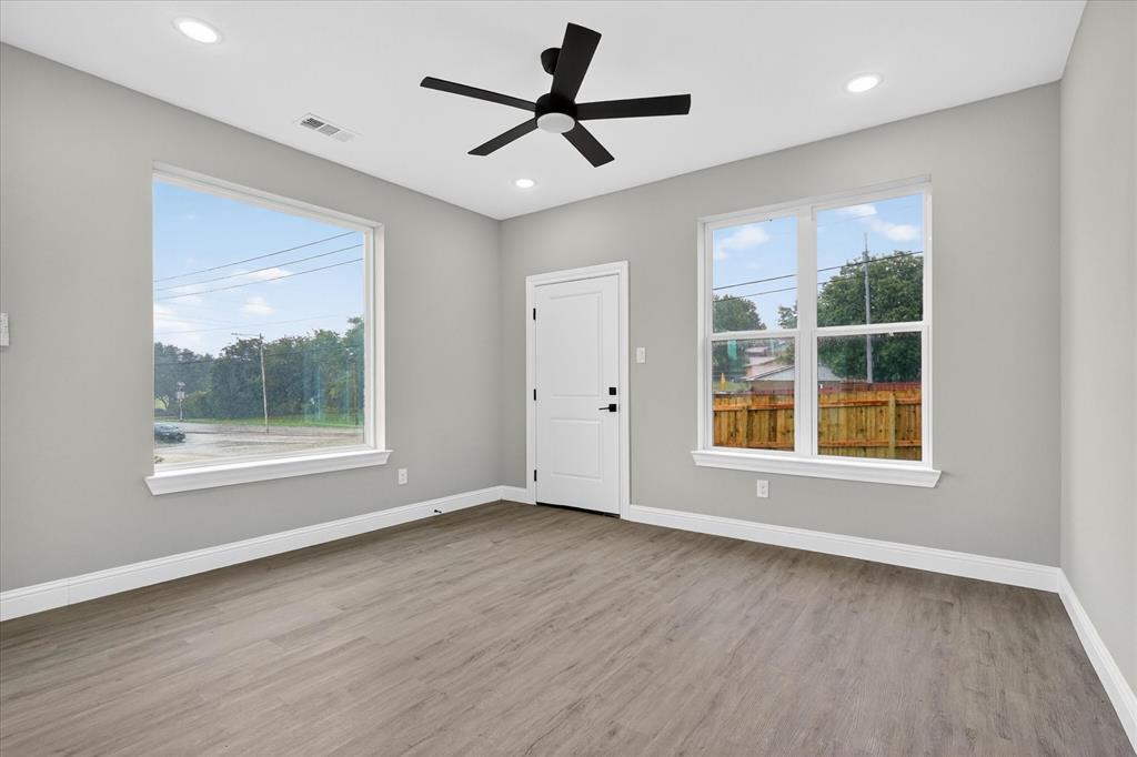 Carrier Parkway Townhomes - Residential