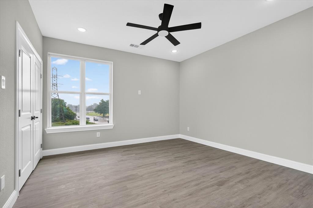 Carrier Parkway Townhomes - Residential