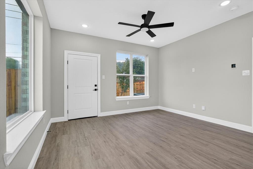 Carrier Parkway Townhomes - Residential