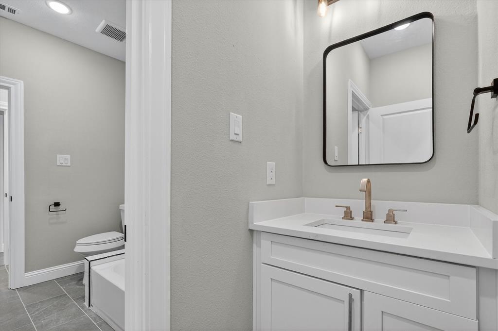 Carrier Parkway Townhomes - Residential