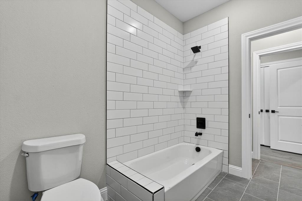 Carrier Parkway Townhomes - Residential