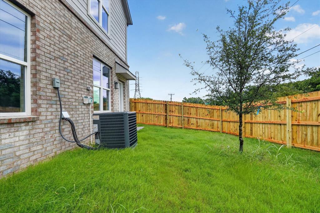 Carrier Parkway Townhomes - Residential