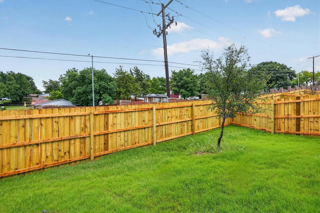 Carrier Parkway Townhomes - Residential
