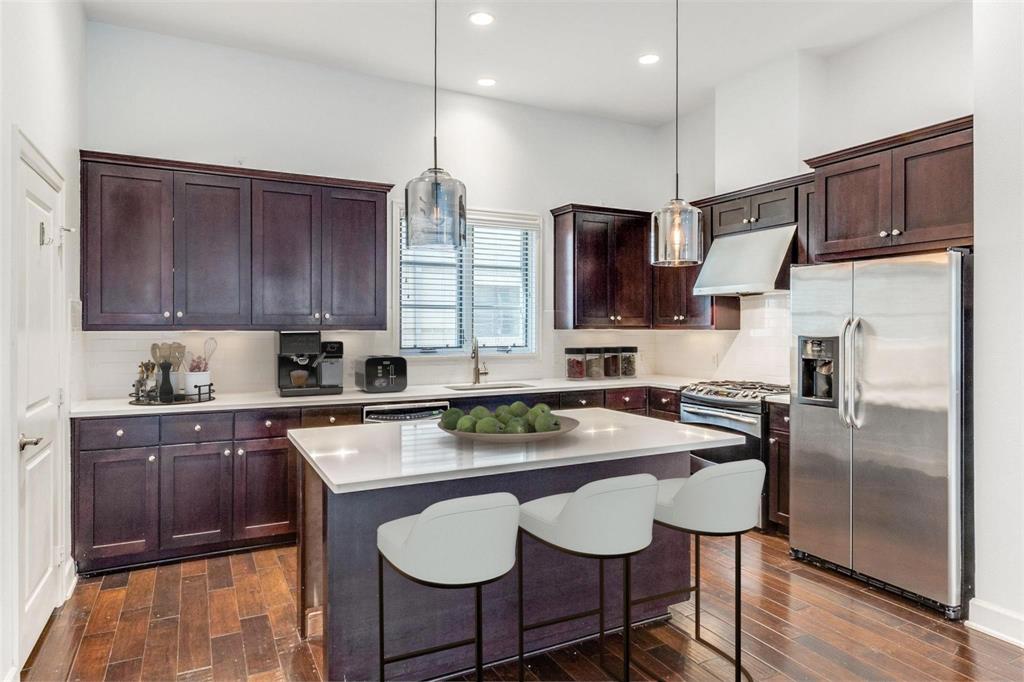 Vine Condo - Residential