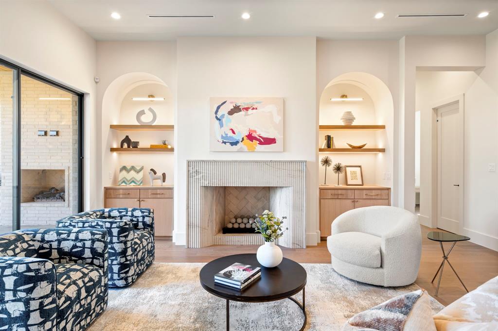Wilshire Summit - Residential