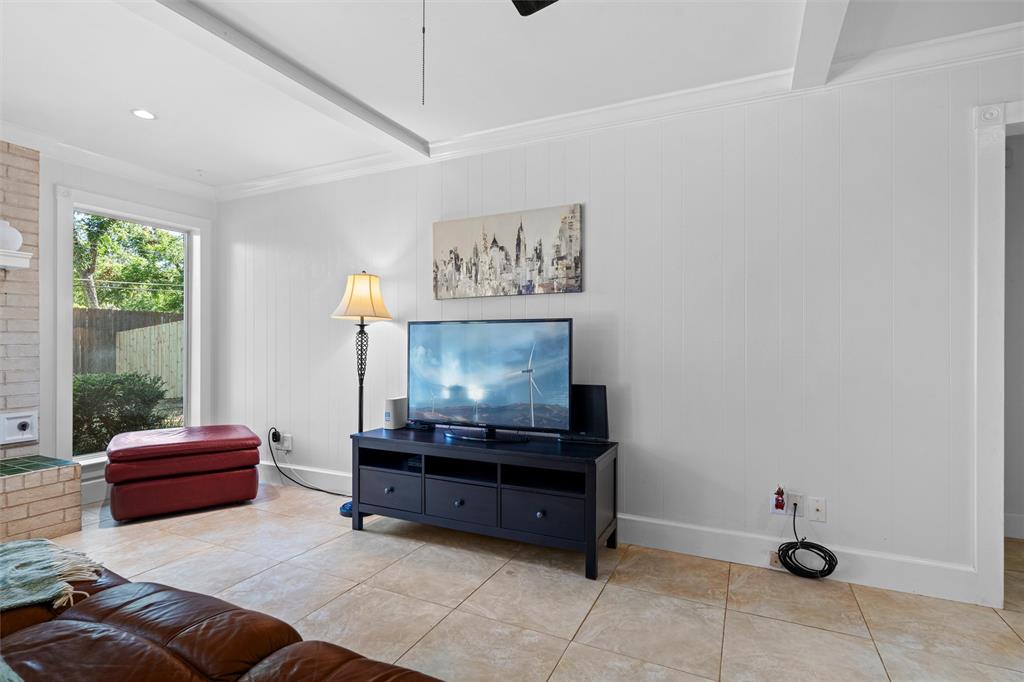 Oak Hollow Arlington - Residential