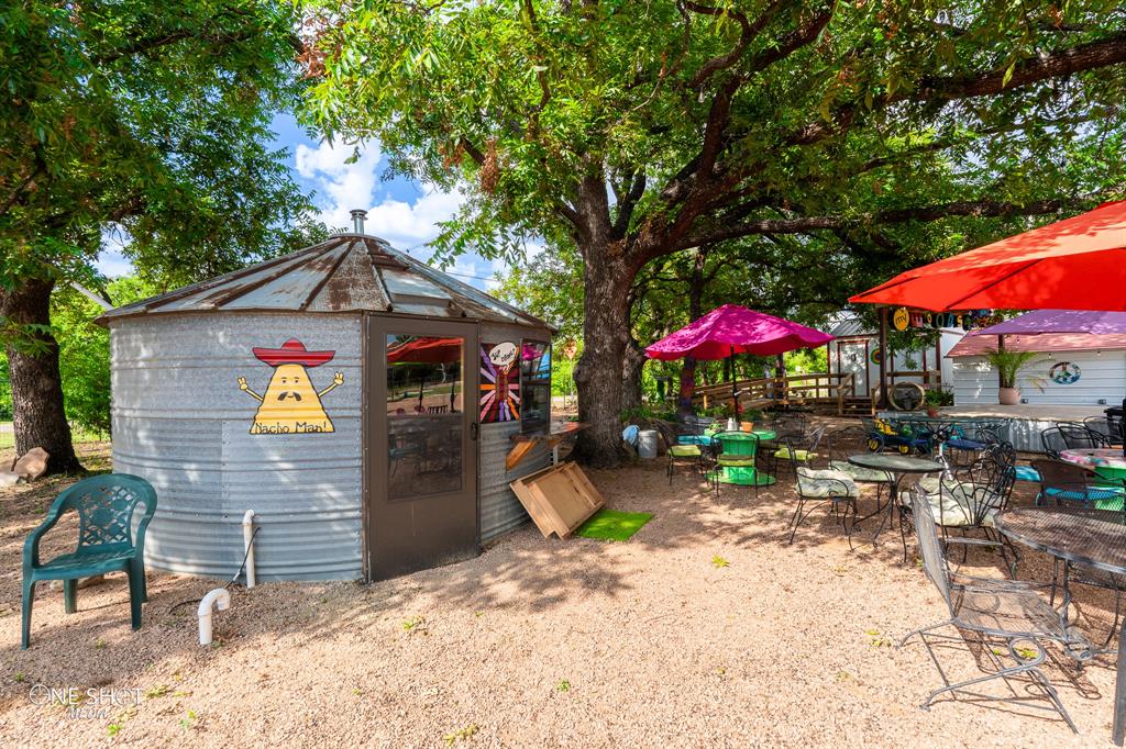 Original Town Coleman - Commercial Sale
