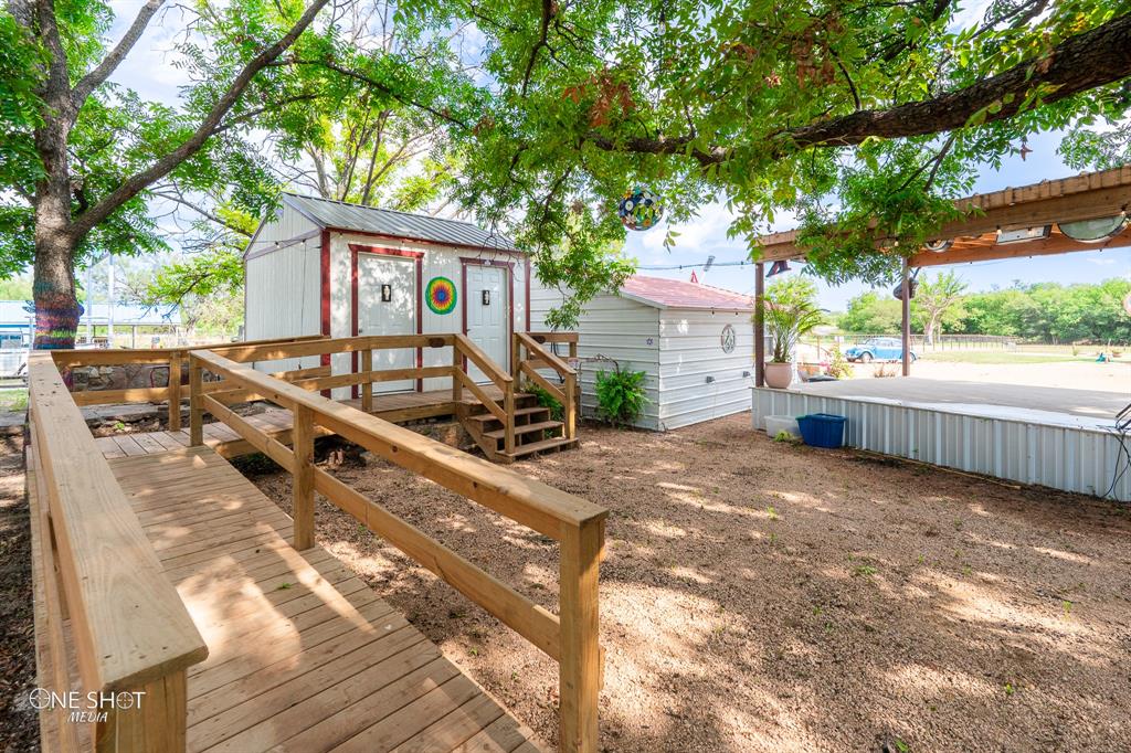 Original Town Coleman - Commercial Sale
