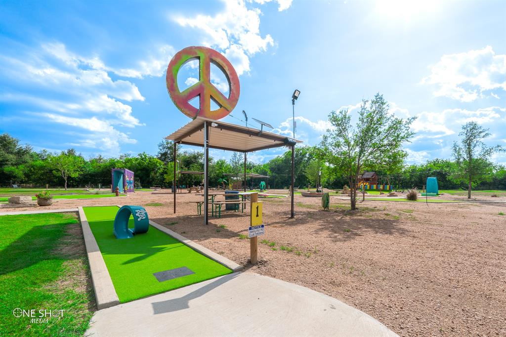 Original Town Coleman - Commercial Sale