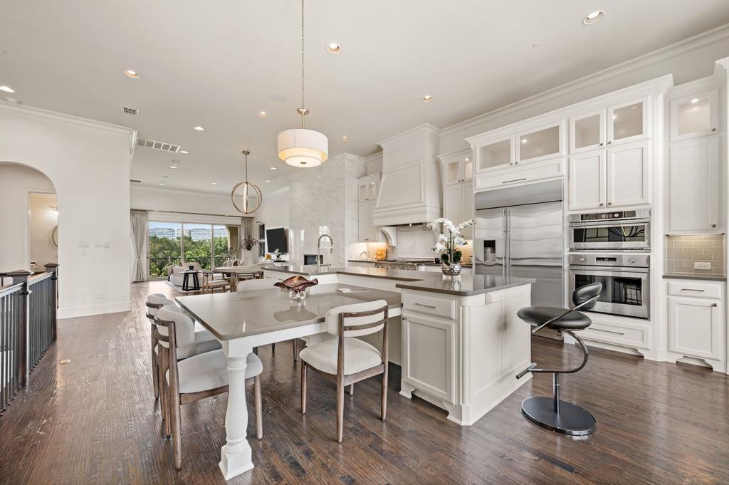 Vue Las Colinas - Residential