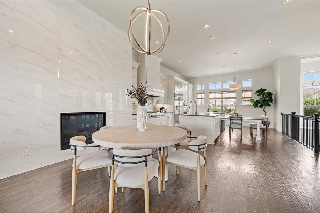 Vue Las Colinas - Residential