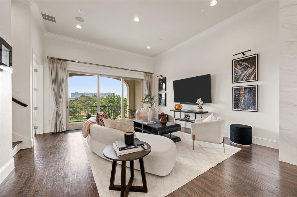 Vue Las Colinas - Residential