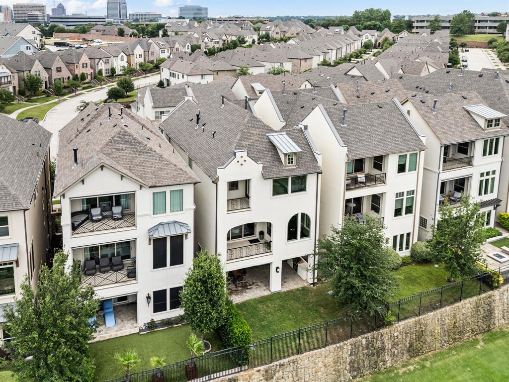 Vue Las Colinas - Residential