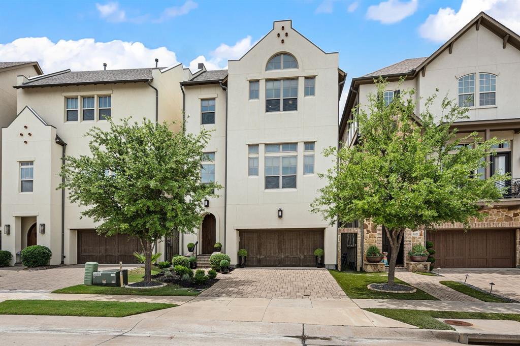 Vue Las Colinas - Residential