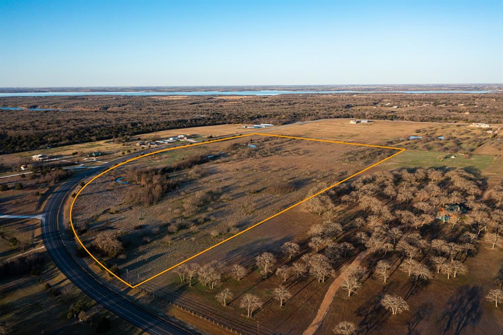 ESTATES OF LAKE RAY ROBERTS...GATEWAY TO LAKE - Land