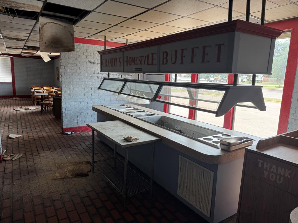 Sambos Restaurant Inc - Commercial Sale