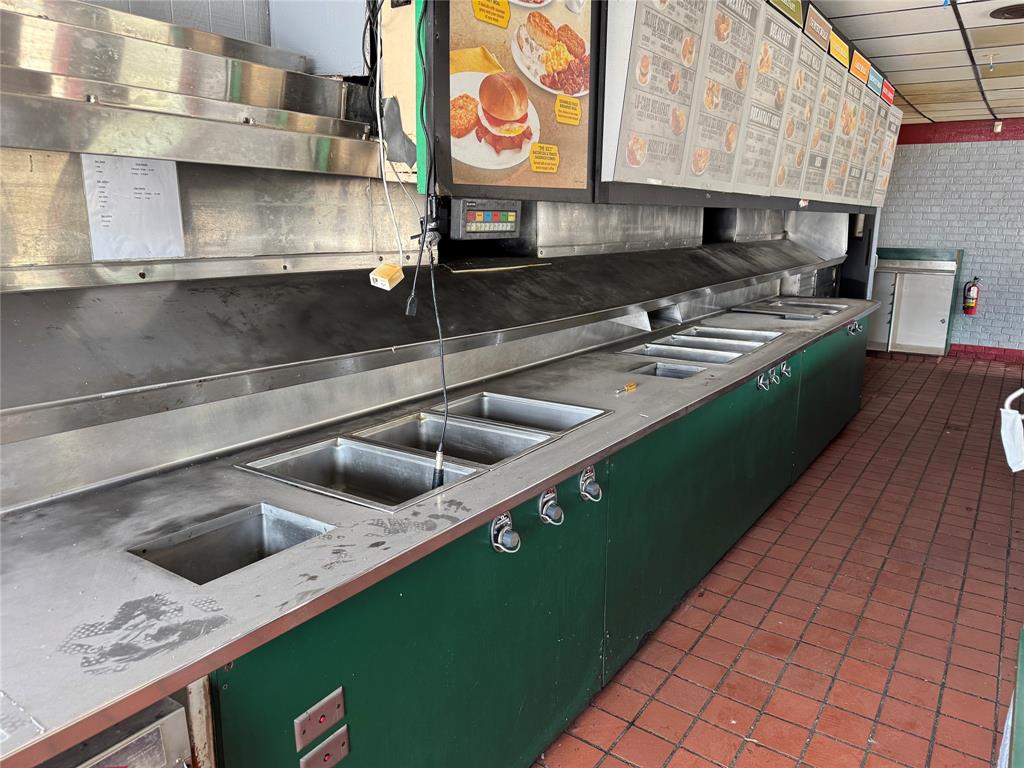 Sambos Restaurant Inc - Commercial Sale