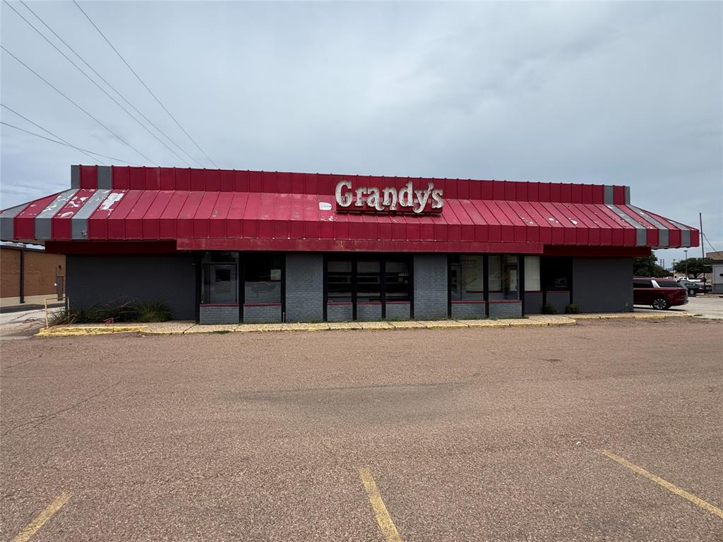 Sambos Restaurant Inc - Commercial Sale