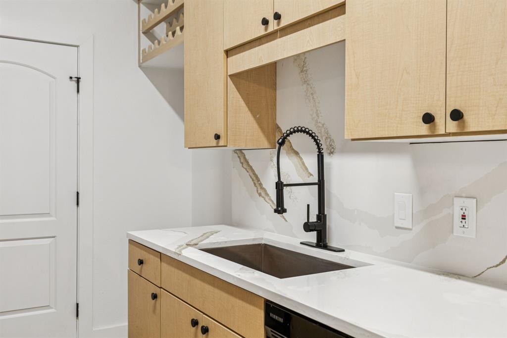 Renaissance On Turtle Creek Condo - Residential