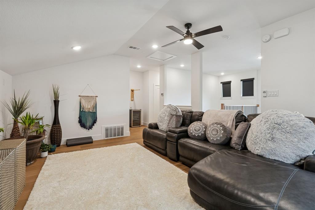 Danielle At Craig Ranch, The - Residential