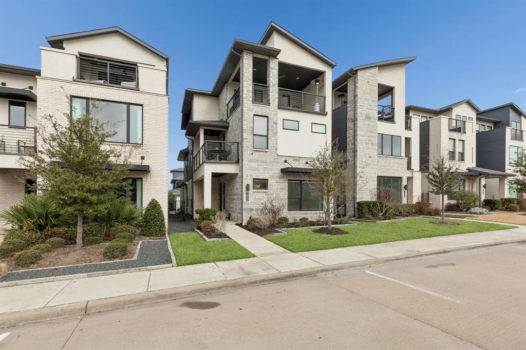 Danielle At Craig Ranch, The - Residential