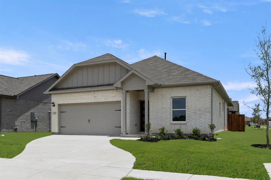 MLS# 21168475 - Built by Smith Douglas Homes - Ready Now! ~ The Kettering II is a single-story home featuring three bedrooms and two full bathrooms. An open-concept kitchen, breakfast, and family room are at the heart of this efficient plan, while the bedrooms and bathrooms afford privacy, especially the primary suite at the rear of the home. The formal living room at the front of the home can be optioned into a home office, study or a formal dining room. A large covered rear patio completes the Kettering II, making it the perfect plan for a family looking to enjoy every aspect of their new home.