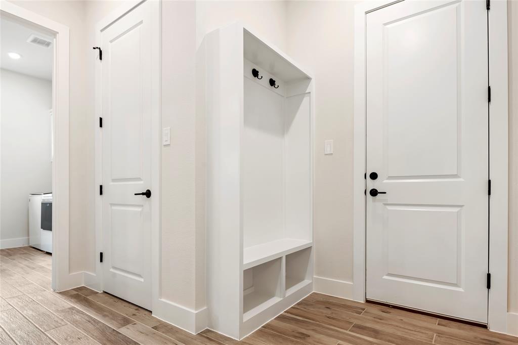 Lincoln Pointe - Residential