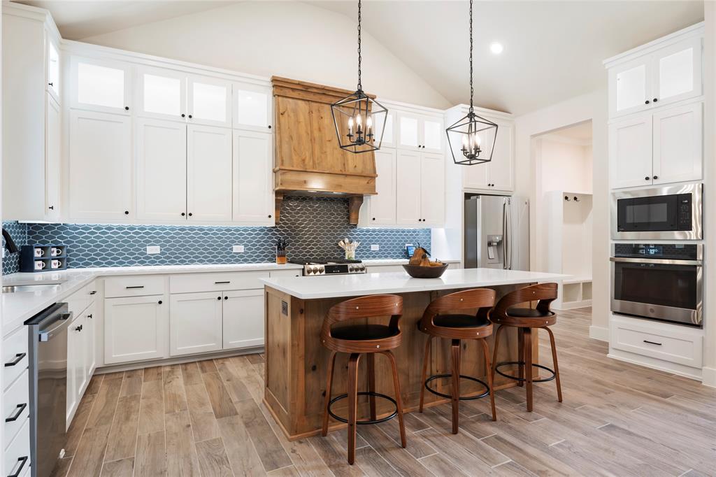 Lincoln Pointe - Residential