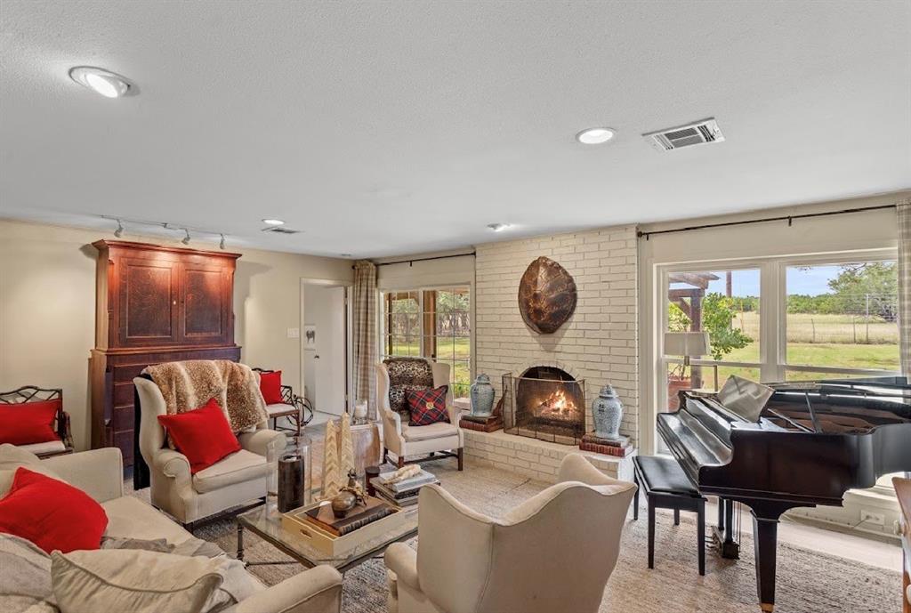 A1046 BROWNING, H - Residential