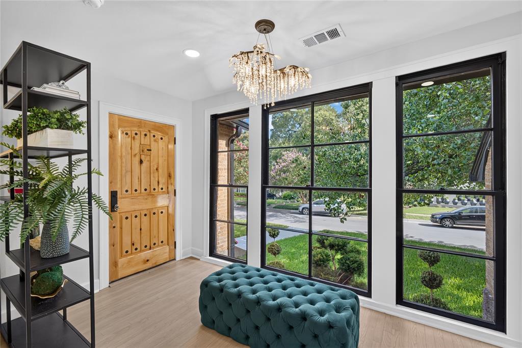 Hollywood - Residential