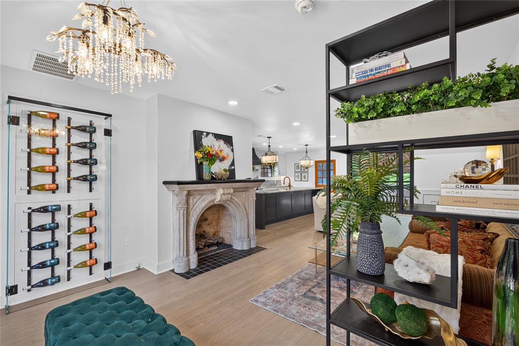 Hollywood - Residential
