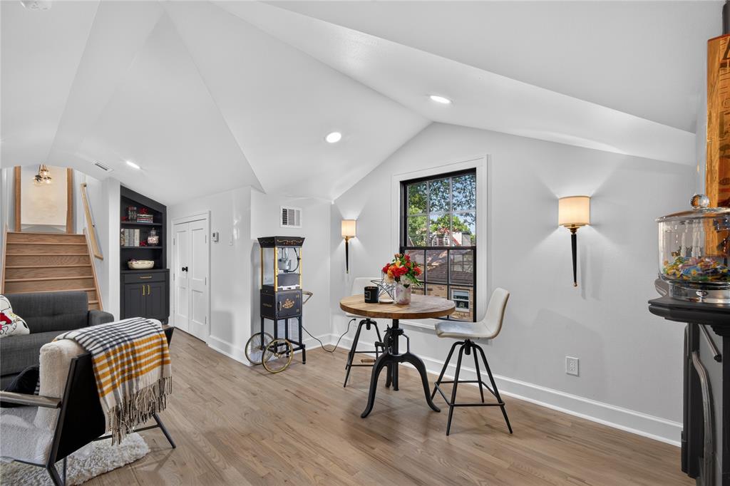 Hollywood - Residential