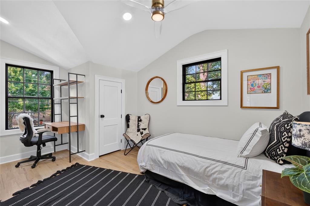 Hollywood - Residential