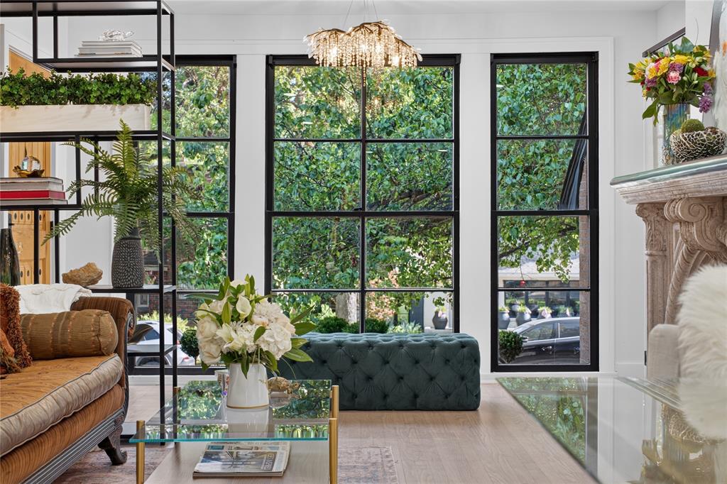 Hollywood - Residential