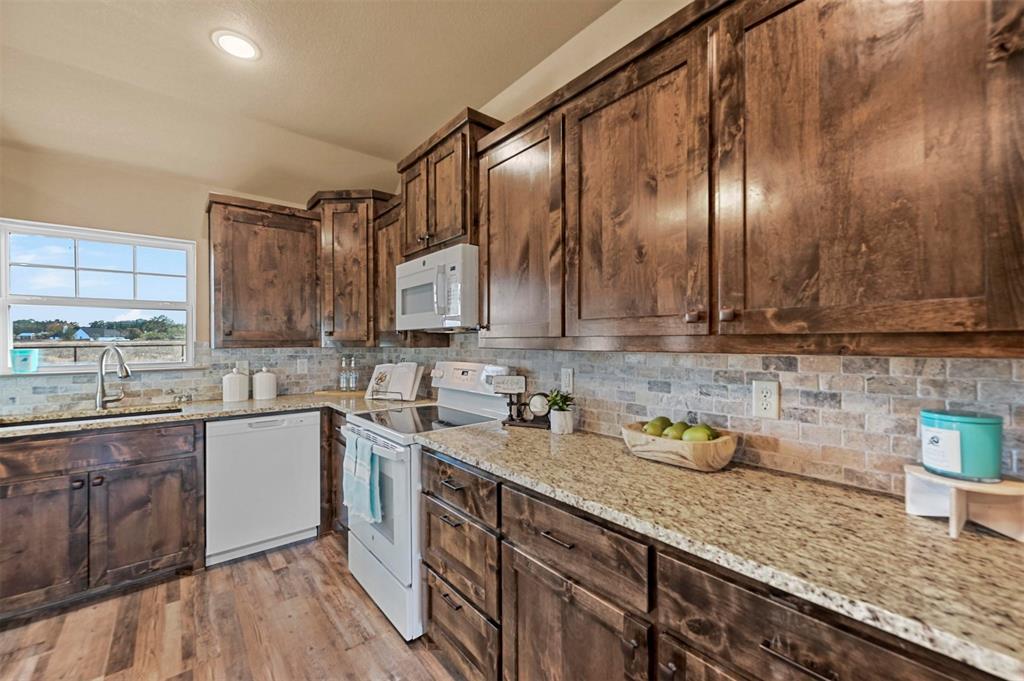 TOP O LAKE ESTATES - Residential