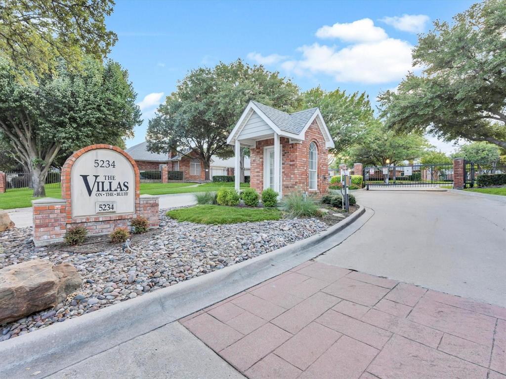 Villas On The Bluff - Residential